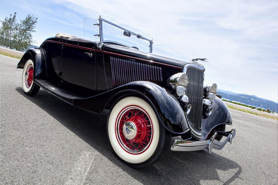  Ford DeLuxe Roadster 1934 года  (фото 11 из 43)